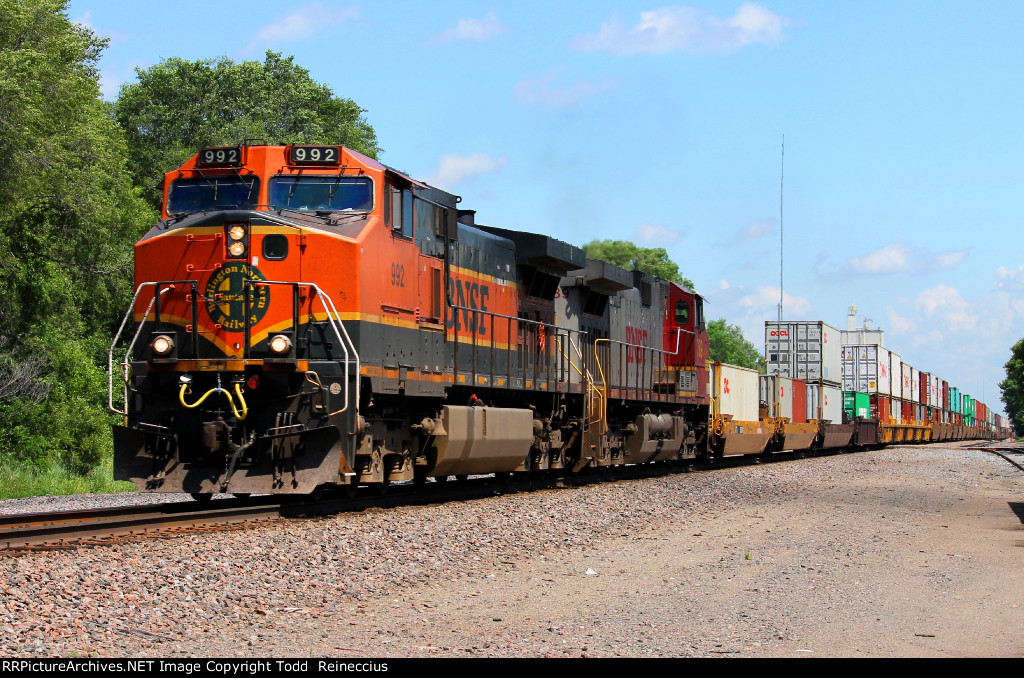 BNSF 992